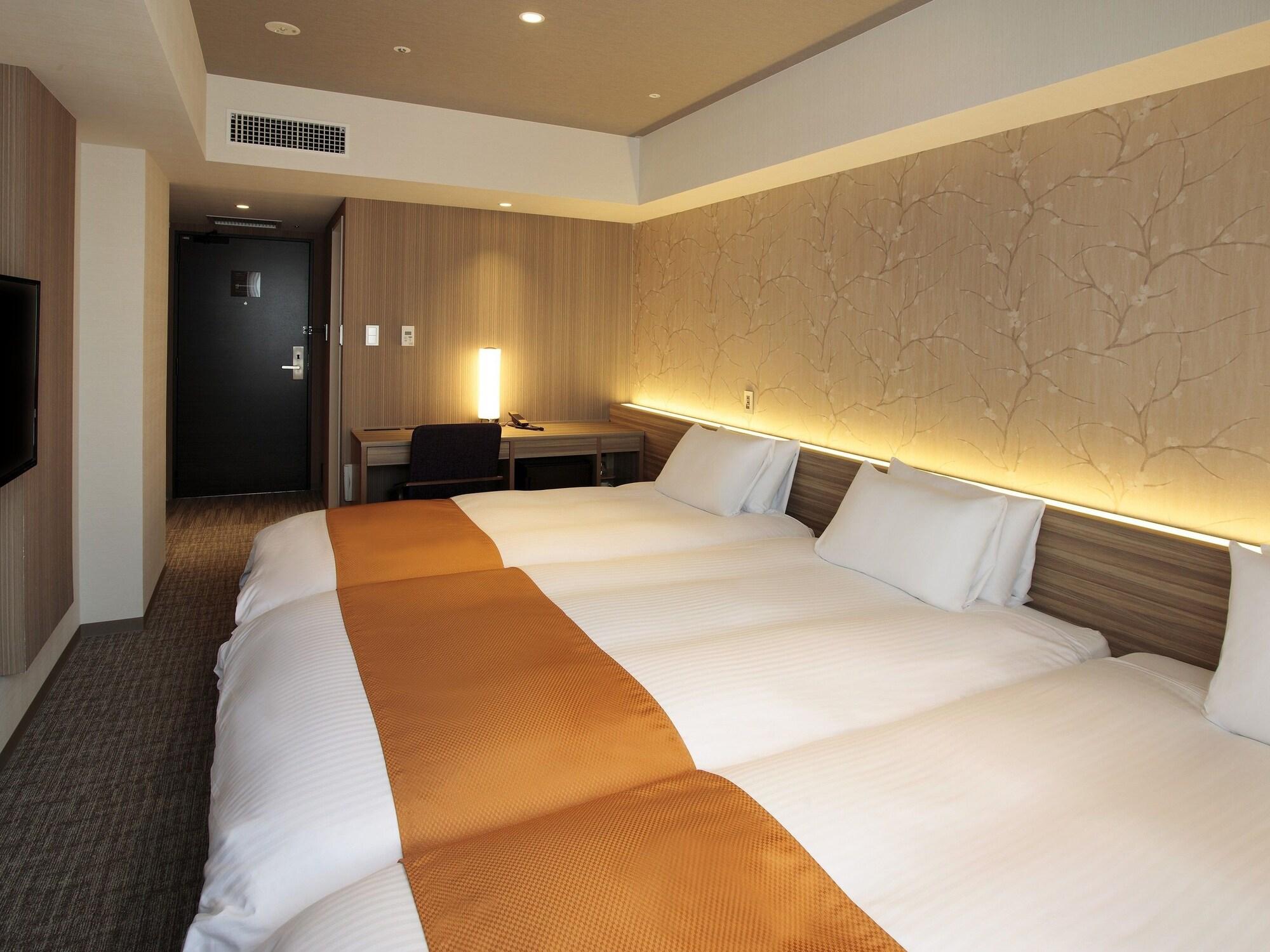 Hotel Elcient Kyoto Hachijoguchi 3* Kyōto